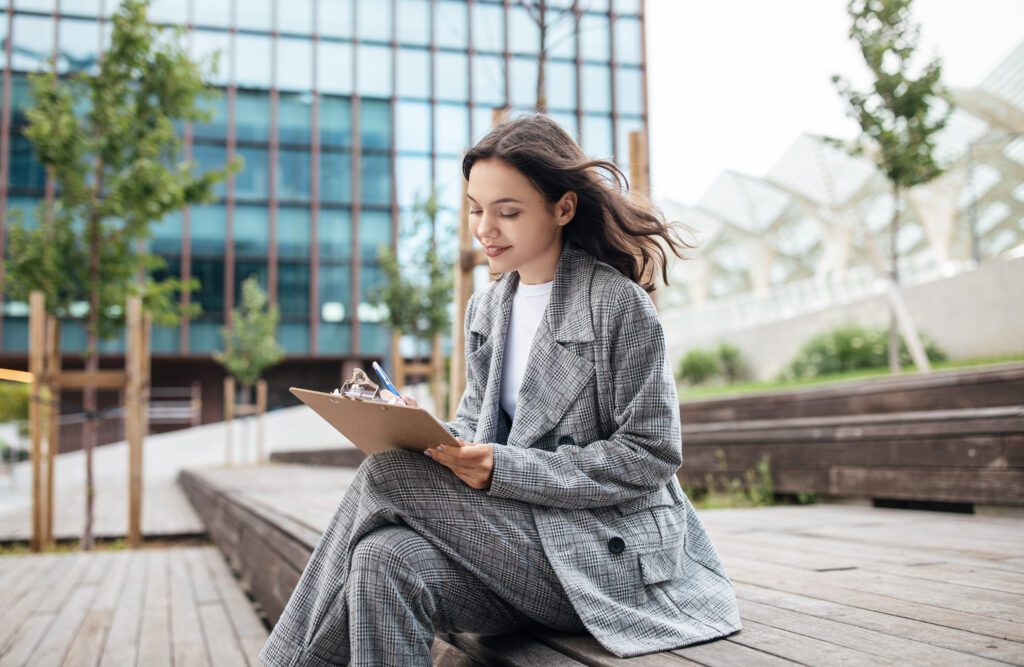 4 Mistakes to Avoid on Your Deloitte Consulting Resume