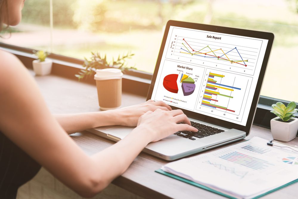 Top 12 Mistakes to Avoid When Making a Consulting Slide Deck: Common Slide-Making Mistakes